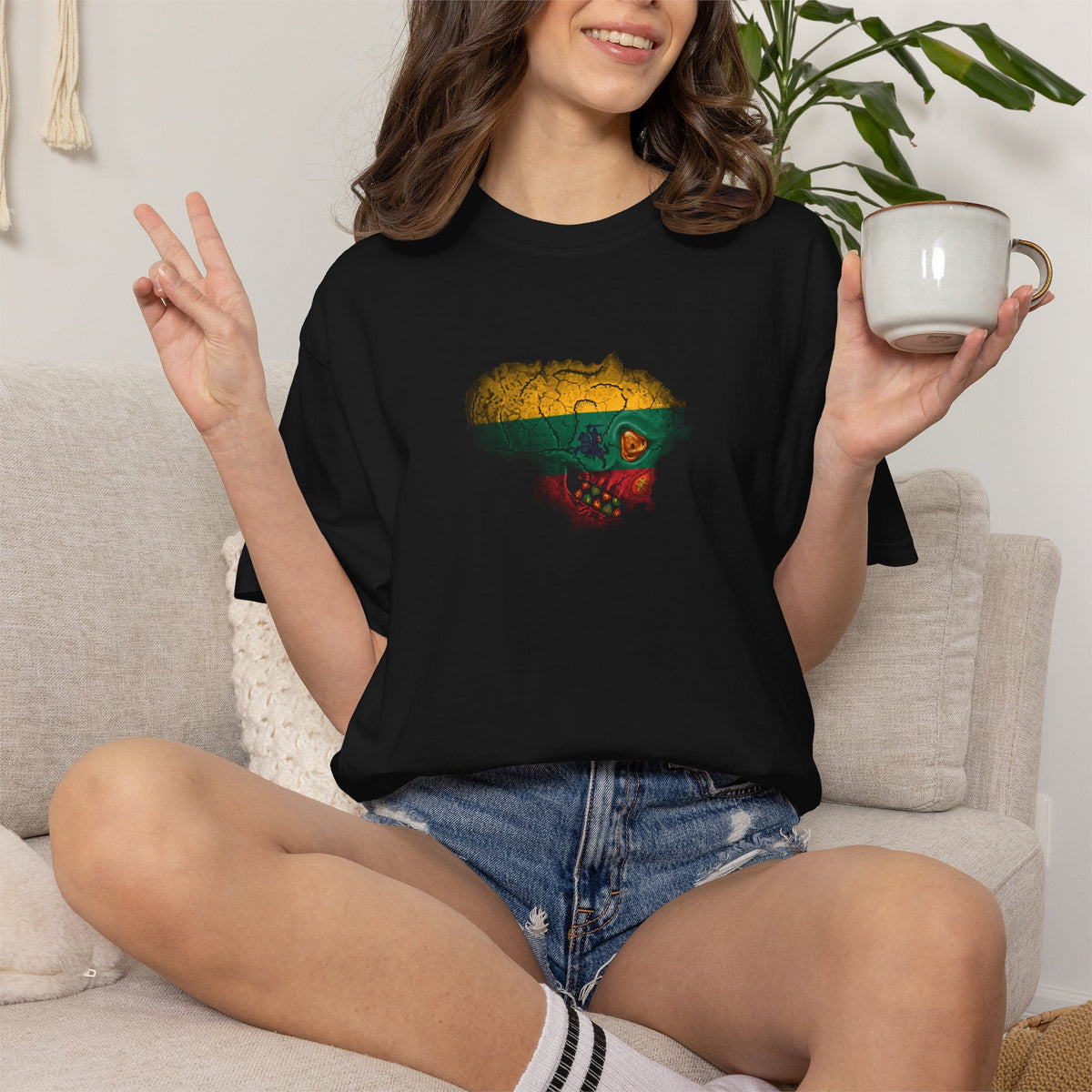 Lithuanian Flag Skull, Unisex Garment-Dyed T-shirt